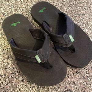 Boys Sanuk flip flops